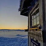 Cosy Mountain With Jacuzzi 度假居